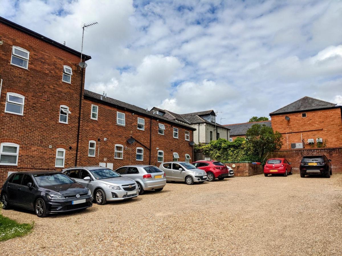 Saffron Court By Wycombe Apartments - Apt 06 High Wycombe Exterior photo